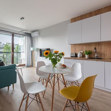 Airport Okecie Cybernetyki Apartments Warsawa Bagian luar foto