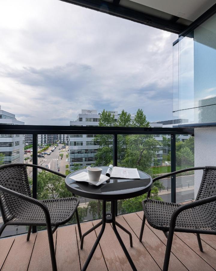 Airport Okecie Cybernetyki Apartments Warsawa Bagian luar foto